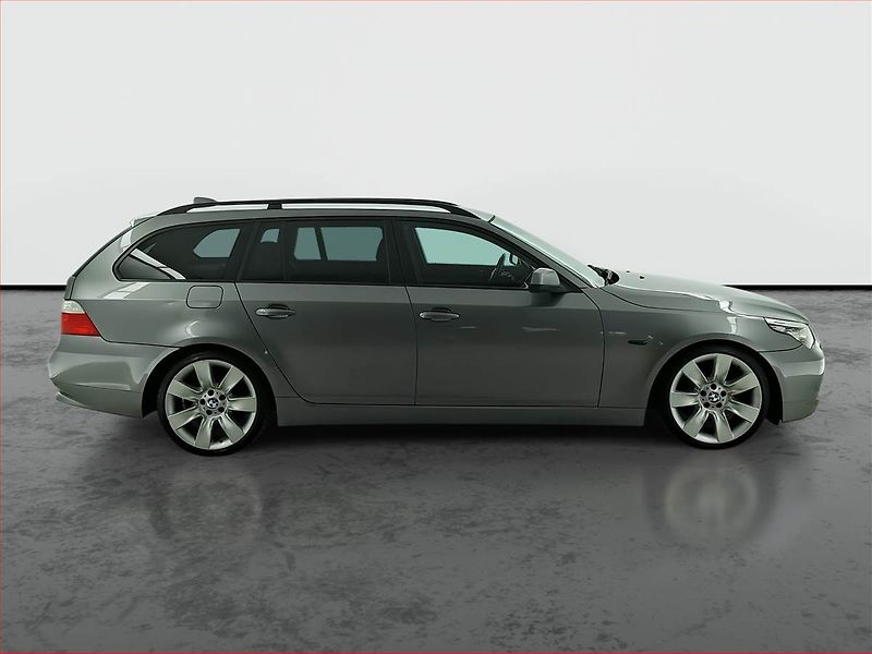 BMW Řada 5 (2010) 530d, Automat, Tažné - fotka 6 z 25