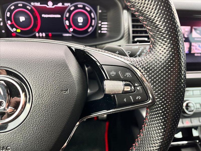 Škoda Kodiaq 2,0 BiTDI RS Challenge DSG 4x4 - fotka 24 z 39