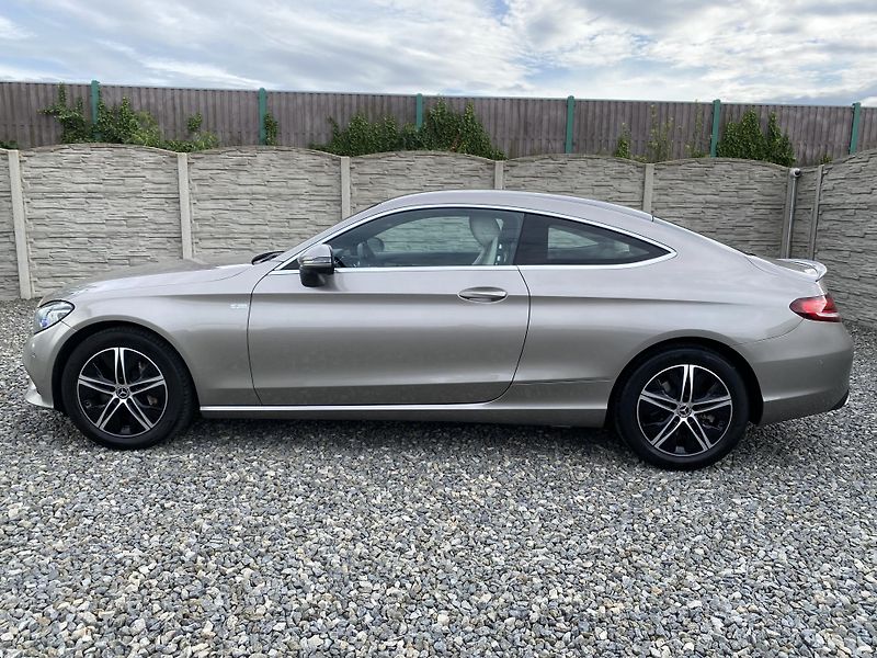 Mercedes-Benz Třídy C C 400 COUPE 4MATIC 51.000KM - fotka 5 z 149