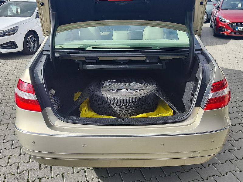 Mercedes-Benz Třídy E E250 CDI/150kW Elegance AT - fotka 9 z 33