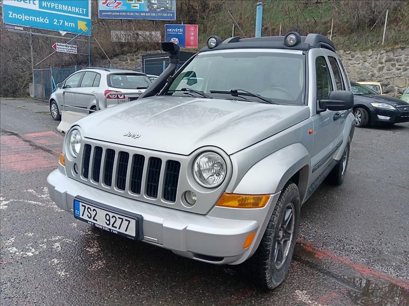 Jeep Cherokee 2,8 CRD - fotka 3 z 20