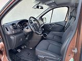 Renault Trafic (2021) Passenger L1 2,0dCi 145k 9míst - náhled 21