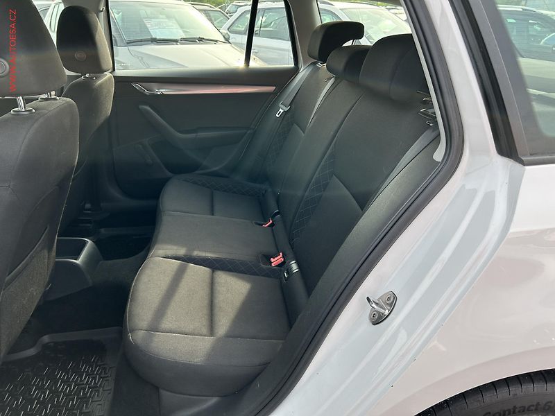 Škoda Octavia (2017) 1.6 TDi, ČR, Ambition, AC - fotka 10 z 16