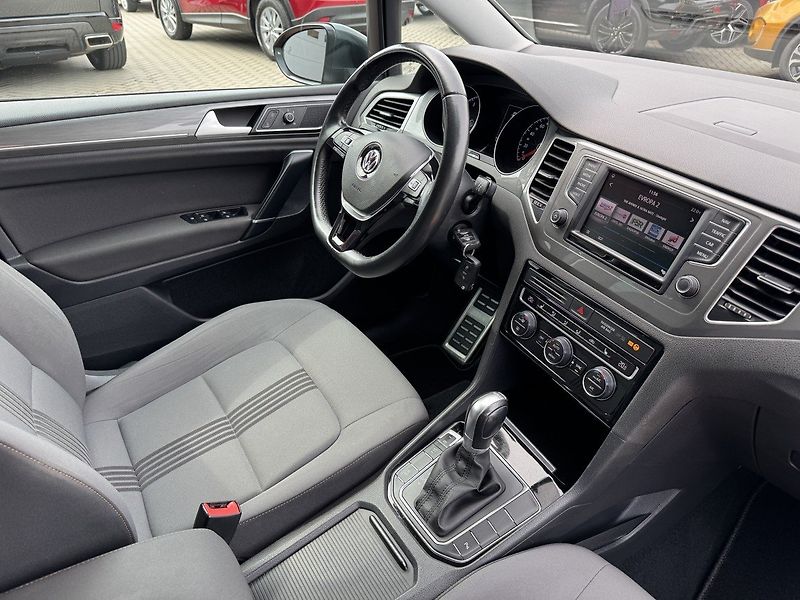 Volkswagen Golf Sportsvan (2016) 1.4TSi R-Line DSG Xenony Navi - fotka 15 z 48
