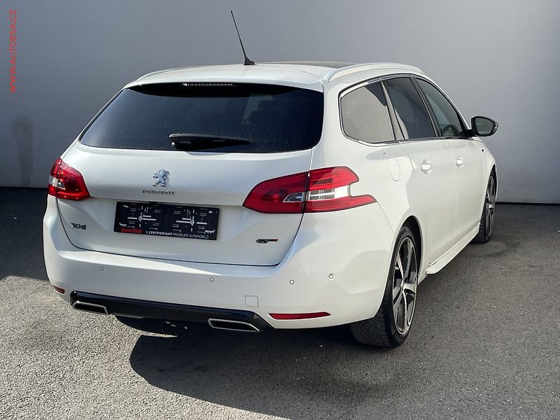 Peugeot 308 (2017) 2.0 HDi, GT, AT, LED, panor - fotka 4 z 23