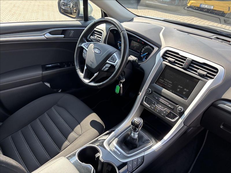Ford Mondeo 2,0 TDCi 110kW Trend - fotka 18 z 36