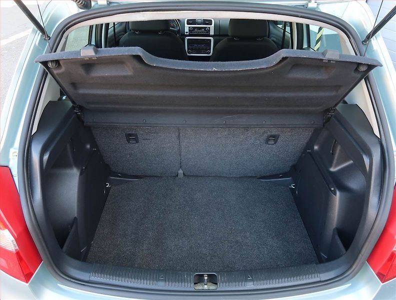 Škoda Fabia (2011) Elegance 1.2 TSI, Tempomat - fotka 13 z 16
