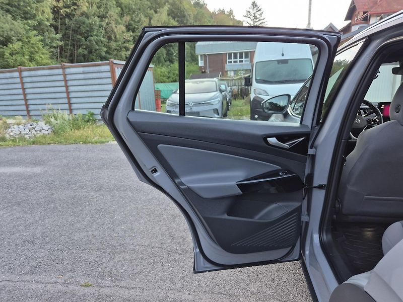 Volkswagen ID.4 195kw, 4MOTION TZ SOH 93,0% - fotka 36 z 46