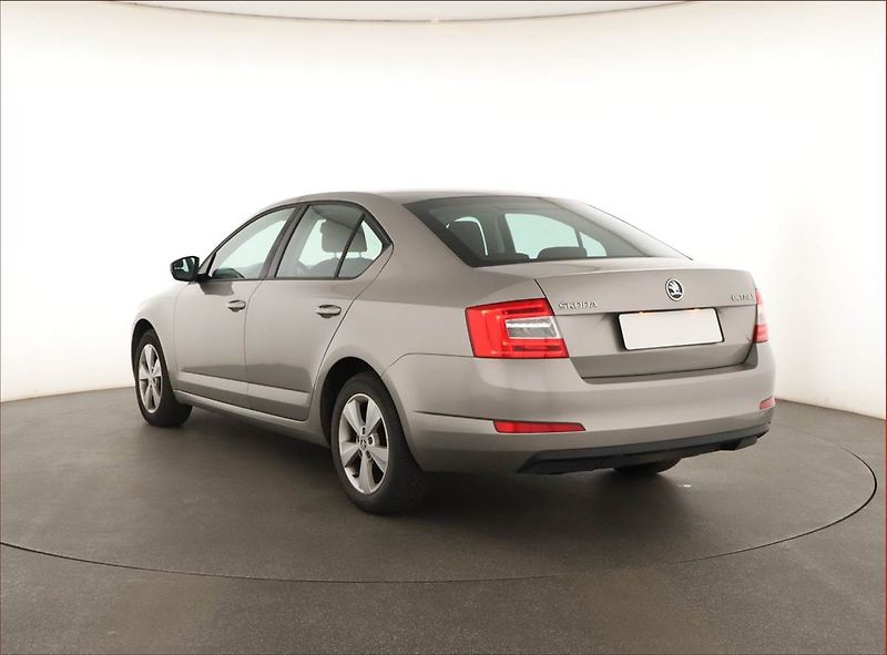 Škoda Octavia (2014) 1.6 TDI, Automat, Tempomat - fotka 4 z 15