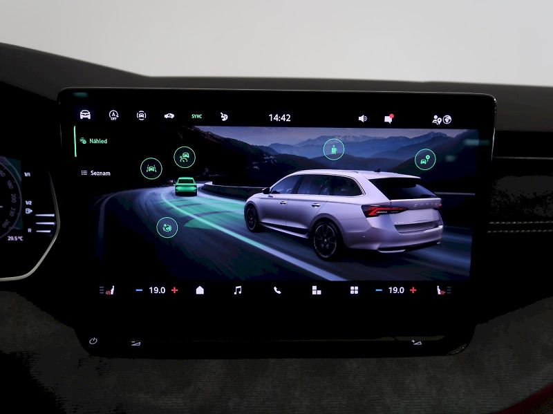 Škoda Octavia (2024) TOP SELECTION 1.5TSI 110KW - fotka 24 z 41
