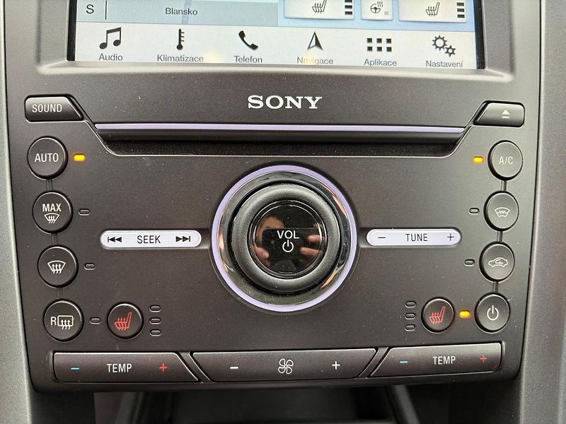 Ford Mondeo TITANIUM CZ AUT. TOP VÝBAVA ZÁ - fotka 23 z 26