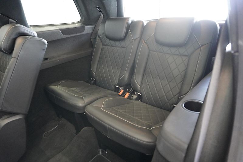 Mercedes-Benz GL (2014) GL500 4,7I V8 4MATIC AUT. - fotka 29 z 33