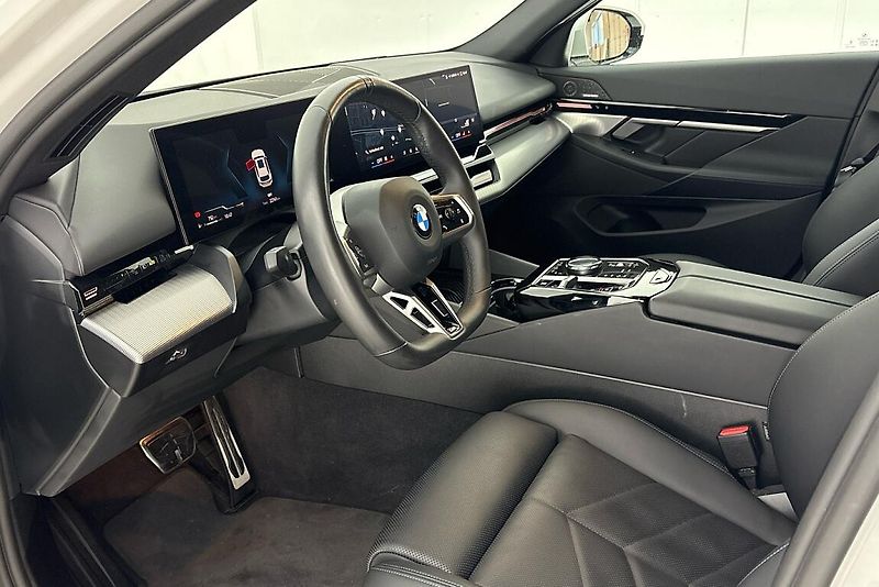 BMW Řada 5 řady 5 | 520d xDrive - fotka 6 z 13