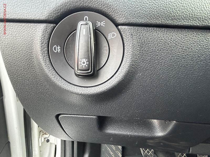 Škoda Octavia (2017) 1.6 TDi, ČR, Ambition, AC - fotka 13 z 16
