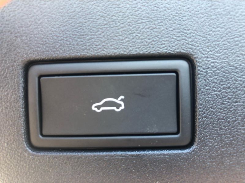 Volkswagen Tayron People 1,5 eTSI 110 kW mHEV - fotka 27 z 30