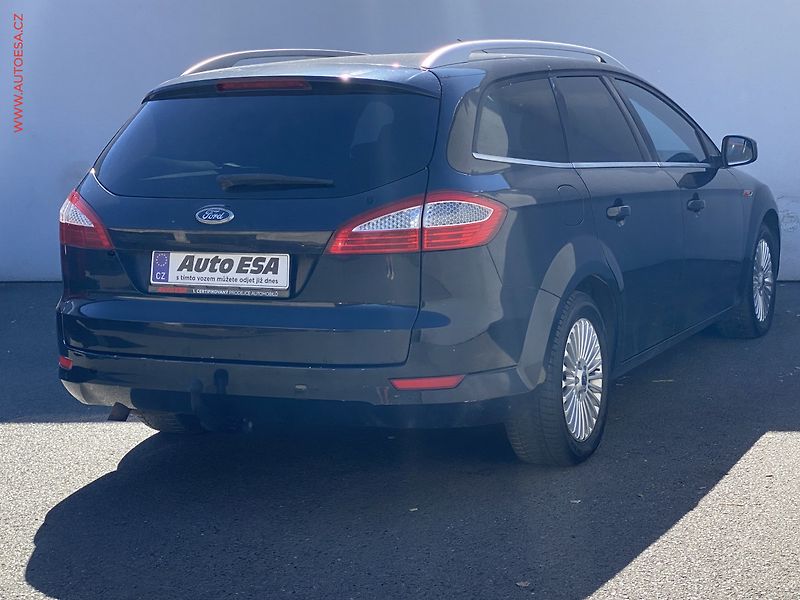 Ford Mondeo (2008) 2.0 TDCi, AC, TZ, park.asist - fotka 4 z 17