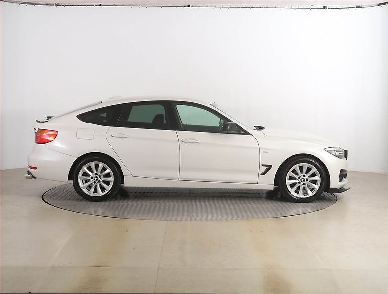 BMW Řada 3 (2014) 320d xDrive GT, 4X4, Automat - fotka 6 z 22