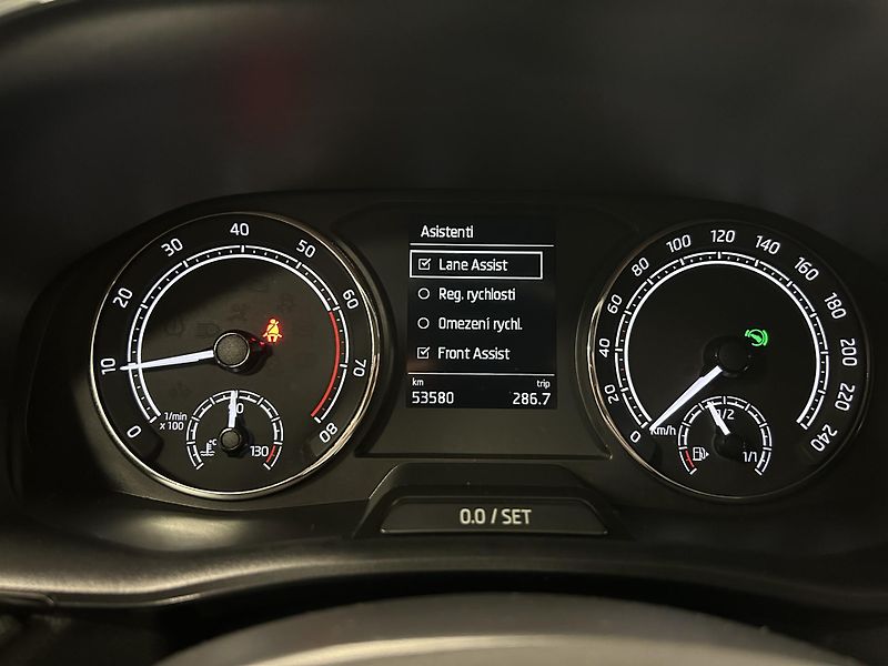Škoda Fabia (2022) 1.0TSi DSG Style LED 81kW - fotka 15 z 23