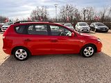 Hyundai i30 1.6CRDI 66kw - náhled 6