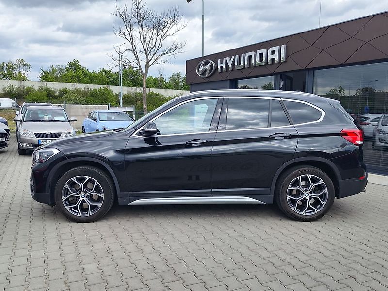 BMW X1 20d 2.0/140kW xDrive AT - fotka 8 z 34