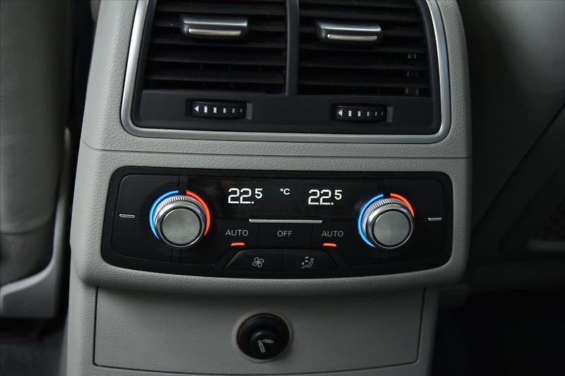 Audi A6 3.0 TDI 180kW QUATTRO ČR - fotka 26 z 30