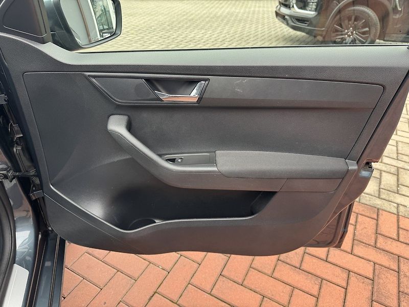Škoda Fabia (2016) 1.2TSi 81kW Navi Digi Klima - fotka 19 z 50