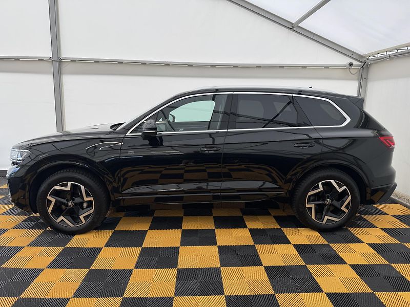 Volkswagen Touareg 3.0Tdi*1-MAJ*DPH*HUD*R-LINE* - fotka 4 z 50