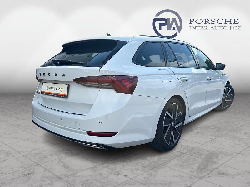 Škoda Octavia Sportline 2.0 TDI 110kW DSG Co - fotka 2 z 26