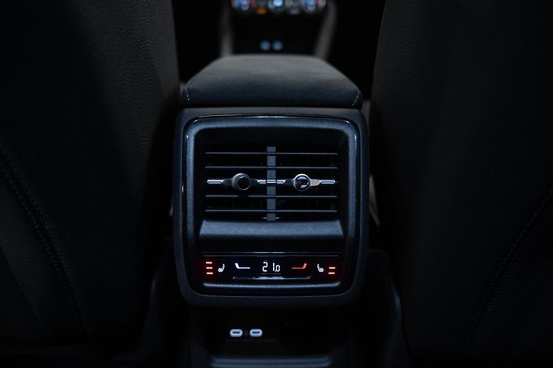 Škoda Kodiaq (2025) SPORTLINE 142 KW 4X4 1CZ - fotka 45 z 53