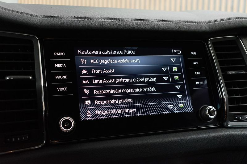 Škoda Kodiaq 2.0 TSI 4x4*STYLE+*TAŽNÉ*ČR 1M - fotka 34 z 46