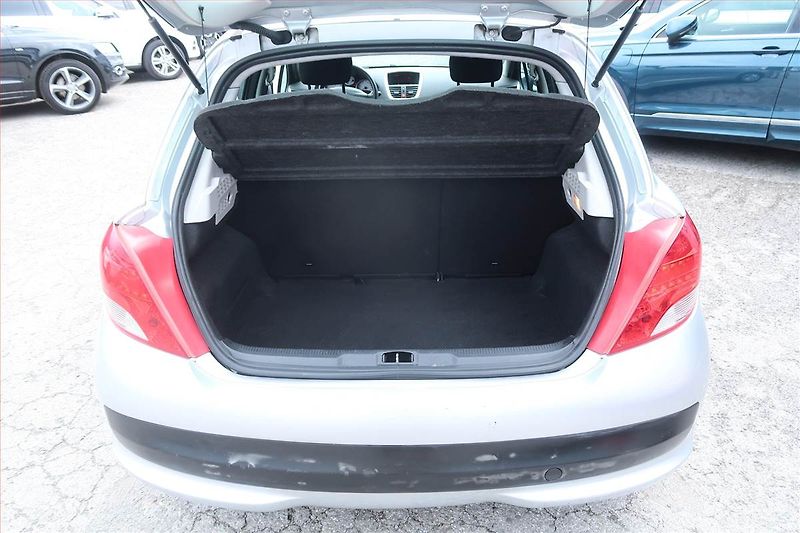 Peugeot 207 (2010) 1.4 HDI, nová STK, rezervace - fotka 13 z 16