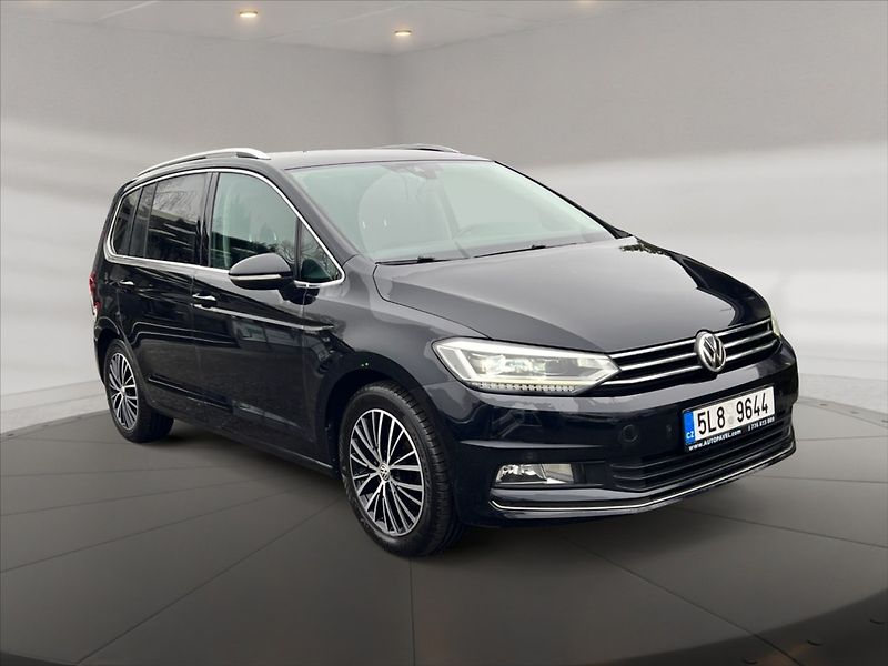 Volkswagen Touran 2,0 TDI Highline DSG Cebia - fotka 1 z 18