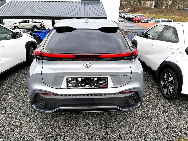 Toyota C-HR 1,8   Style HEV CVT - fotka 6 z 8