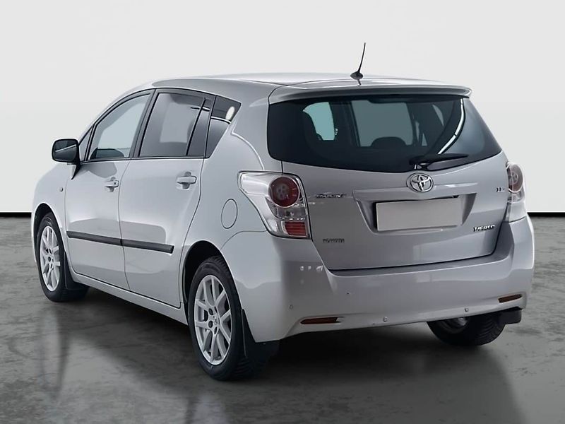 Toyota Verso (2012) 1.8 Valvematic, Navi, Tempomat - fotka 4 z 19