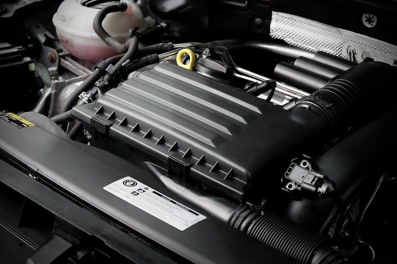 Volkswagen Golf 7 FL Variant 1.4 TSI 92 kW DSG - fotka 10 z 33
