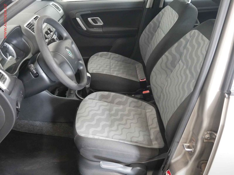 Škoda Fabia (2007) 1.2i, AC, temp, STK8/28 - fotka 9 z 15
