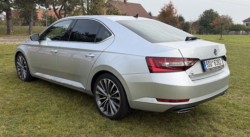 Škoda Superb (2017) PRODÁNO  - fotka 3 z 34