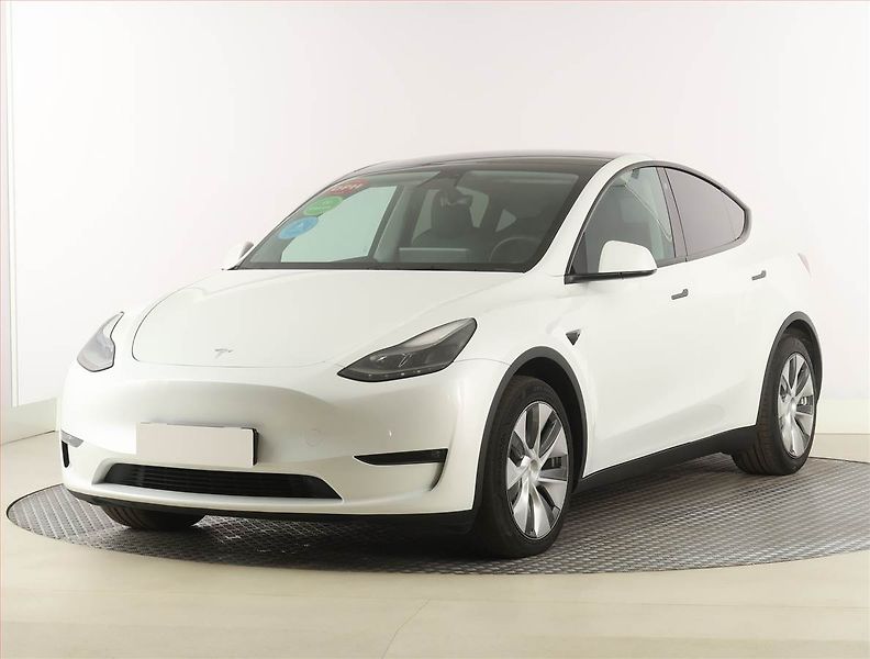 Tesla Model Y (2023) Long Range AWD 79kWh, SoH 92% - fotka 2 z 33