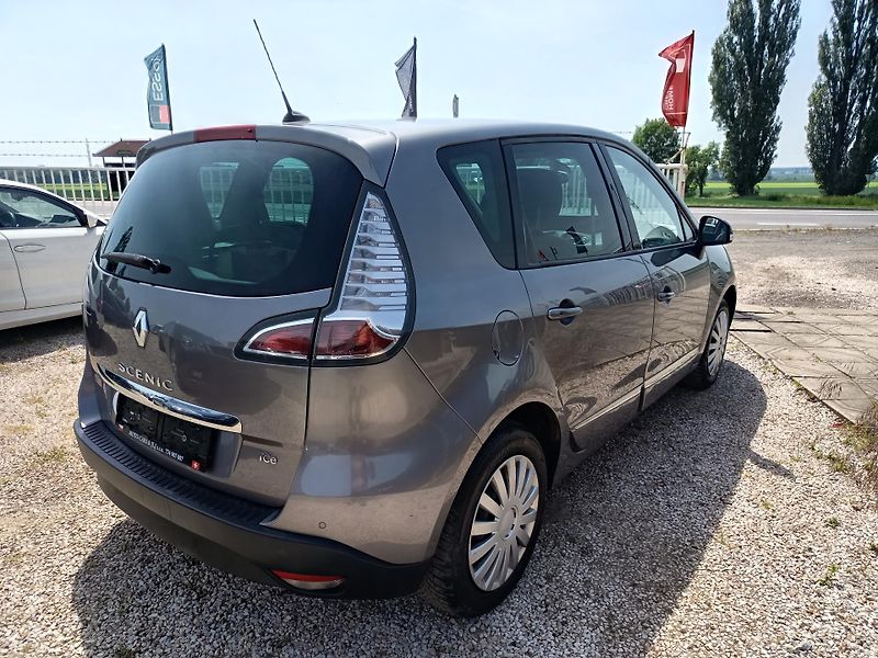 Renault Scénic (2014) 1.2 97kw 114tis Km - fotka 17 z 40