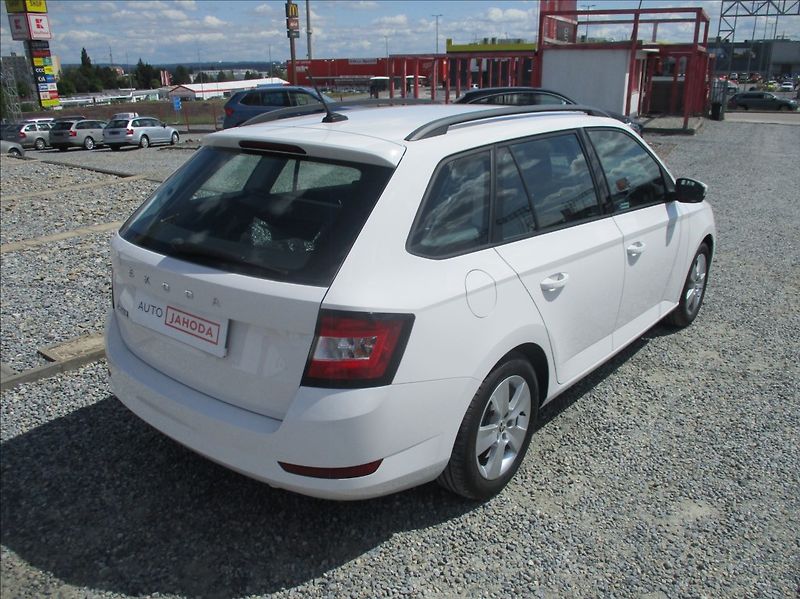 Škoda Fabia 1,0 TSI, klima,servis,DPH,CZ, - fotka 8 z 30