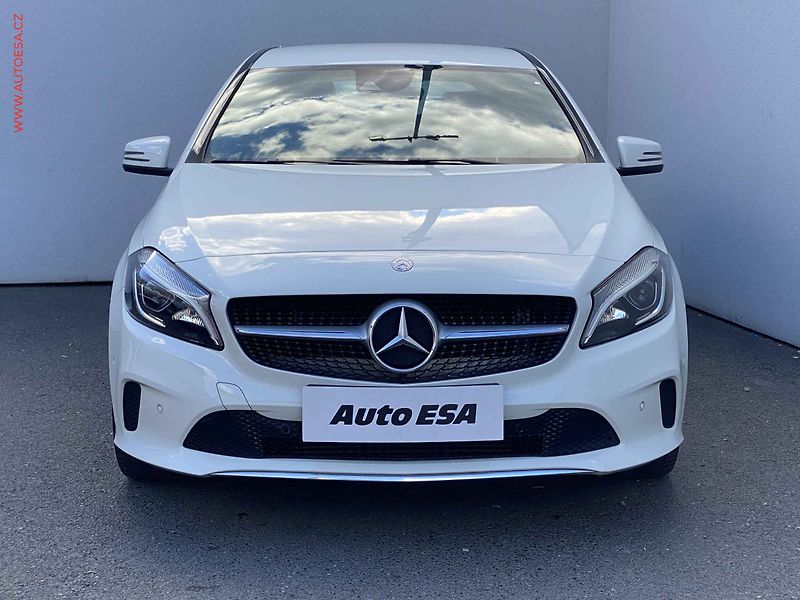 Mercedes-Benz Třídy A (2016) 1.6i A180, LED, navi - fotka 2 z 18