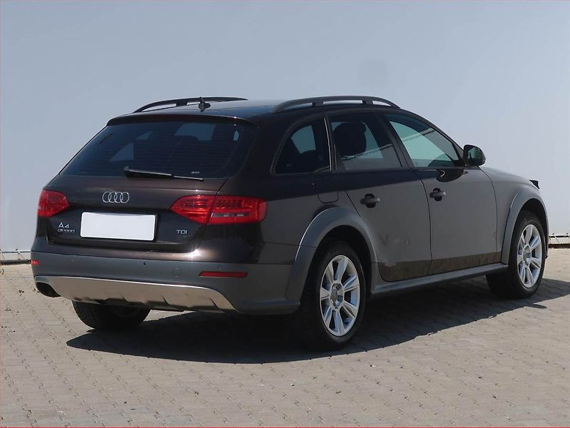 Audi A4 Allroad (2011) 2.0 TDI, 4X4, Serv.kniha - fotka 5 z 16