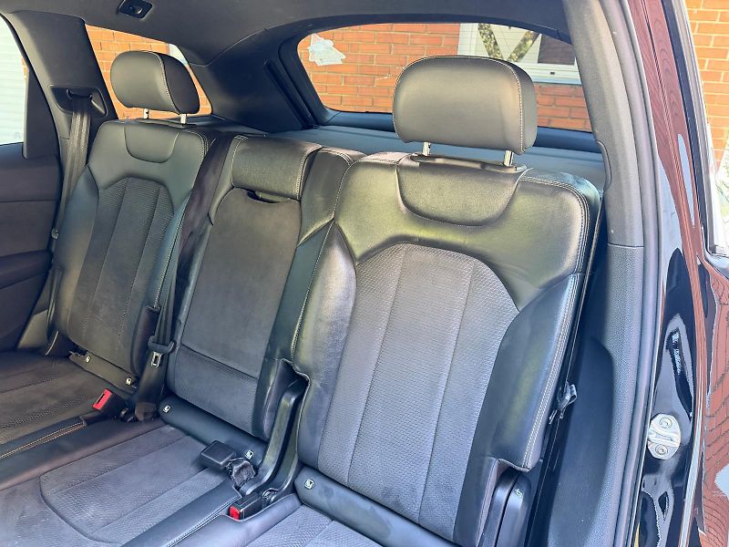 Audi Q7 50TDi-ČR-R21-S LINE-FACELIFT - fotka 31 z 35