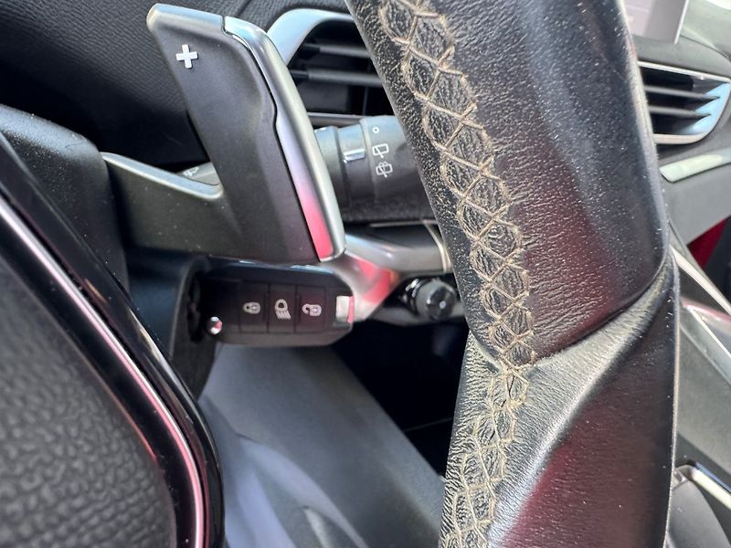 Peugeot 3008 (2017) 1.2 GT-line, automat - fotka 25 z 33