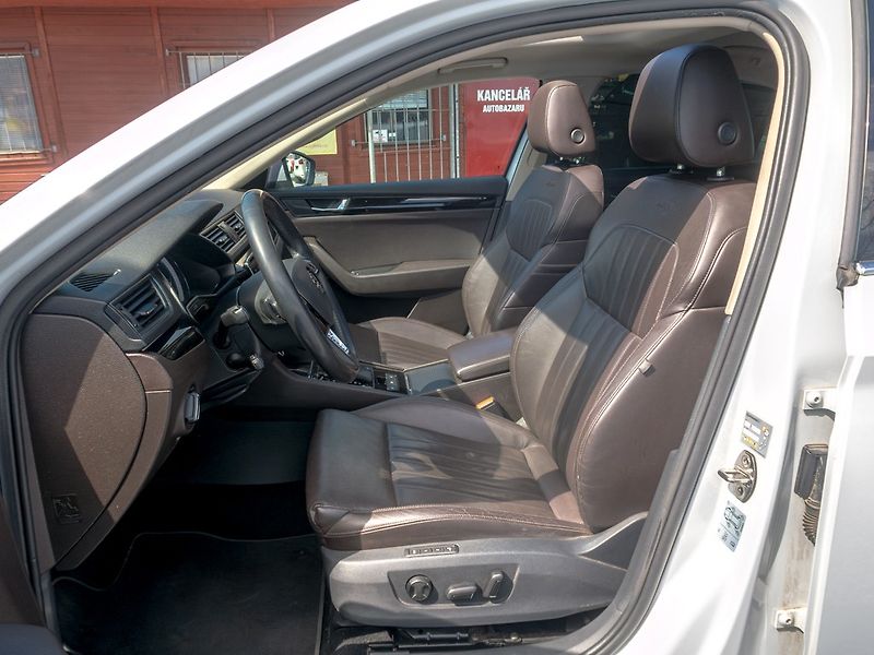 Škoda Superb (2017) 12/17 ČR 2.0TDI–LAURIN KLEMENT - fotka 13 z 58