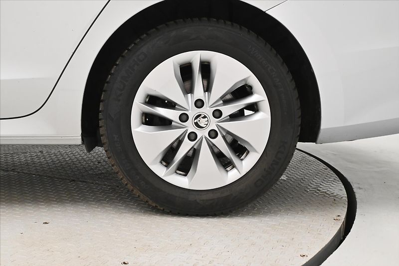 Škoda Octavia 2,0 TDI 110 kW DSG 4x4 Ambitio - fotka 30 z 30