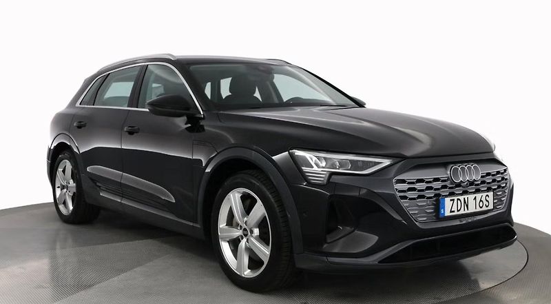 Audi Q8 e-tron 55 Q Kamera Tažné LED Vzduch - fotka 3 z 27