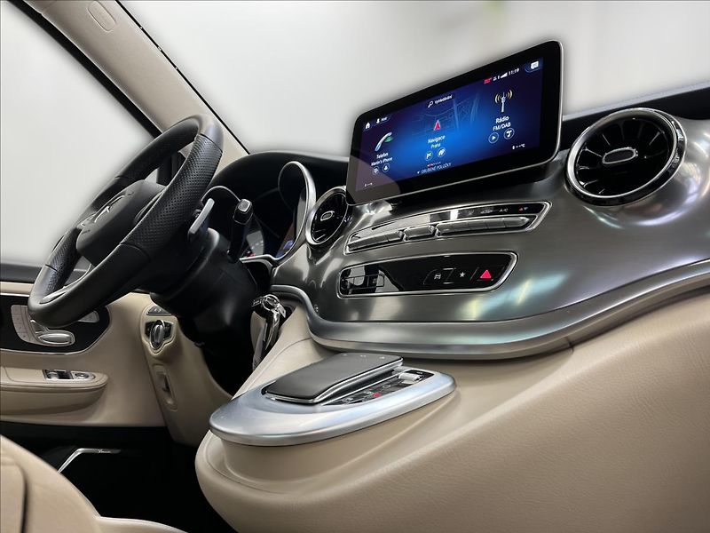 Mercedes-Benz Třídy V 300D 4MATIC EXCLUSIVE Airmatic - fotka 16 z 28