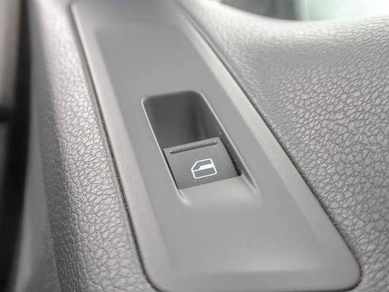 Volkswagen Tiguan (2009) ČR 2.0TDI 125KW – TAŽNÝ - fotka 31 z 50