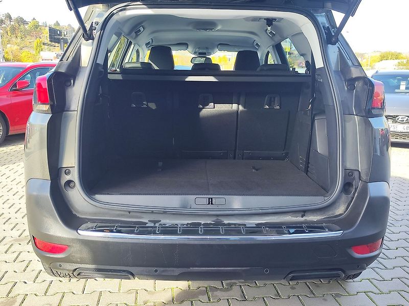 Peugeot 5008 1.2 PureTech/96kW Allure AT - fotka 9 z 34